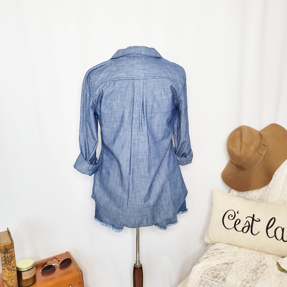 Blue Old Navy Button-Down Chambray - Size XS (EUC) - Picture 4 of 8
